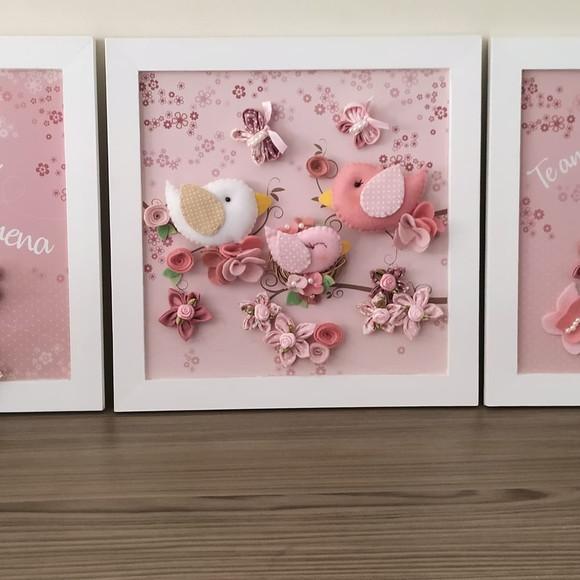Quadros Decorativos Família de Passarinhos e Flores
