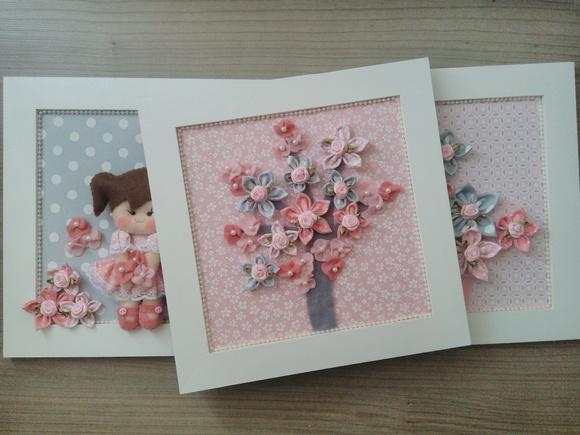 Trio de quadros bonequinha rosa e cinza