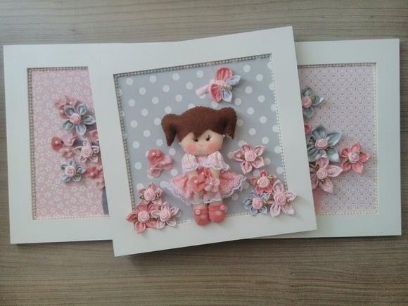 Trio de quadros bonequinha rosa e cinza