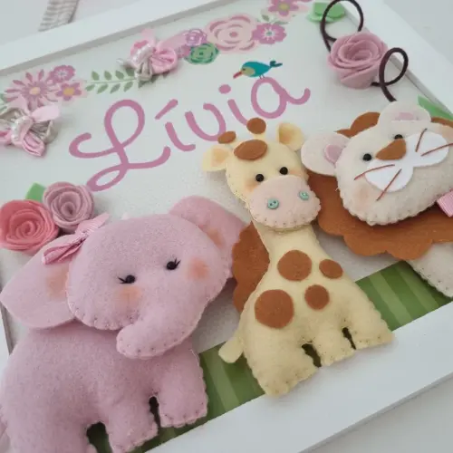 Enfeite de Porta Maternidade Safari Menina