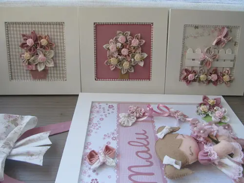 Enfeite de Porta Bonequinha e quadrinhos decorativos para quarto
