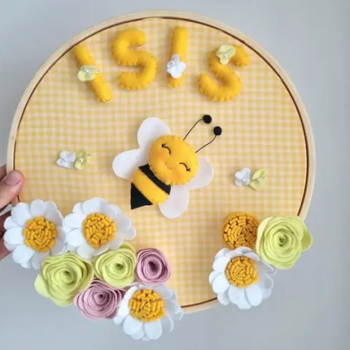 Enfeite de Porta Maternidade Abelha Rosa e Amarelo