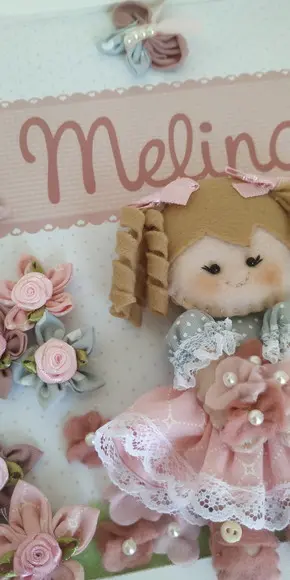 Enfeite de Porta Maternidade Menina Boneca Rosa e Cinza