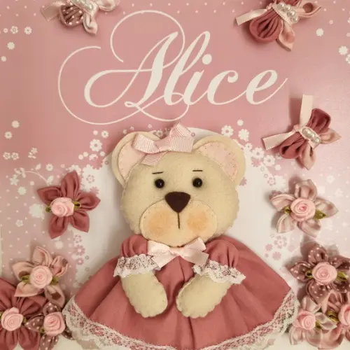 Enfeite de Porta Maternidade Menina Ursa e Flores Rosa