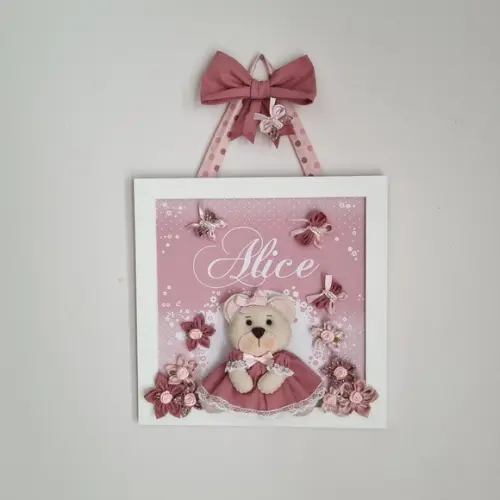 Enfeite de Porta Maternidade Menina Ursa e Flores Rosa