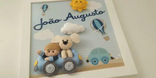 Enfeite de Porta Maternidade Menino Carrinho e Cachorrinho