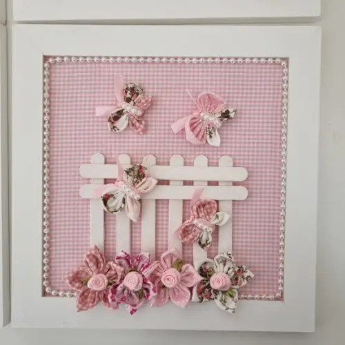 Kit 4 Quadros Decoração Quarto do Bebê Flores e Boneca Rosa