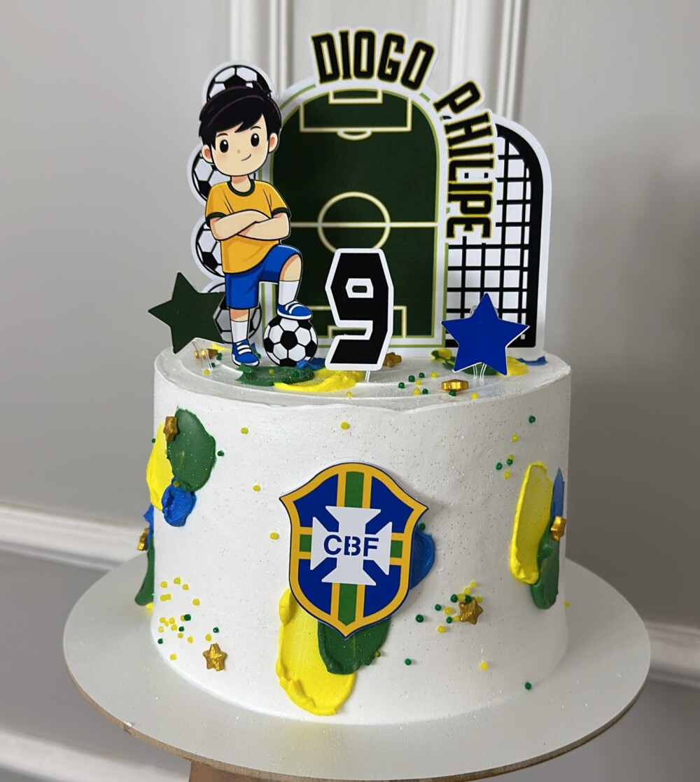 Arquivo Topo de Bolo Cenário Futebol menino Brasil