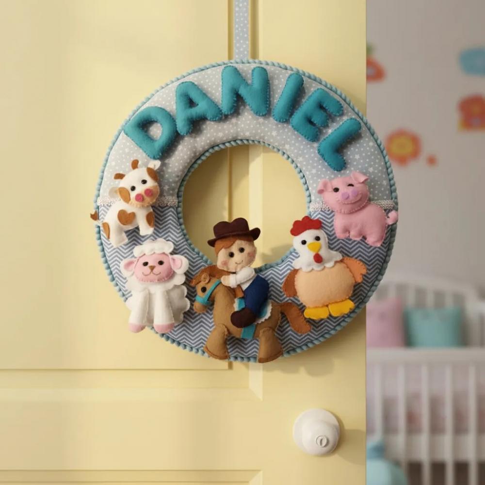 Porta maternidade Menino Fazendinha feltro