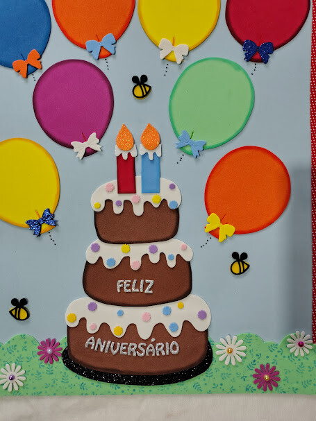Painel escolar dos aniversários em eva