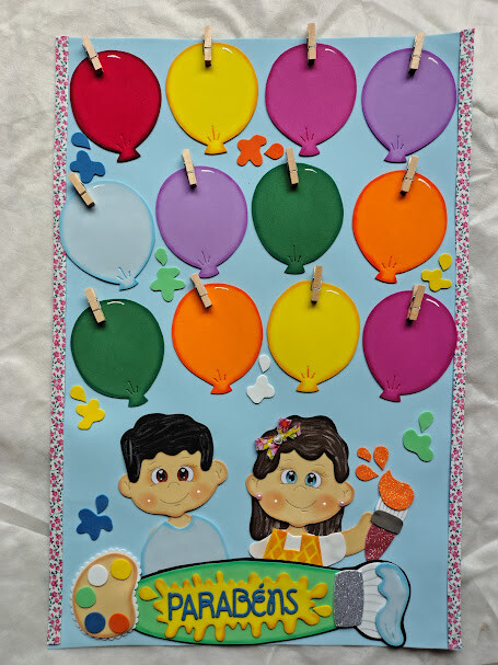 Cartaz dos aniversários em eva