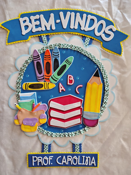 Cartaz de bem-vindos em eva no tema material escolar