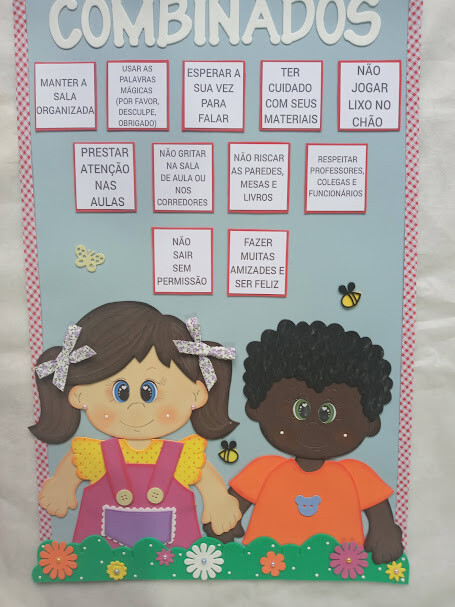 Cartaz escolar dos Combinados da turma em eva