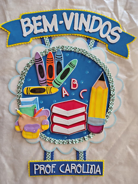 Cartaz de bem-vindos em eva no tema material escolar