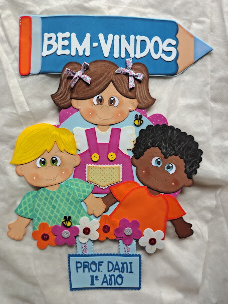 Cartaz escolar de bem-vindos em eva