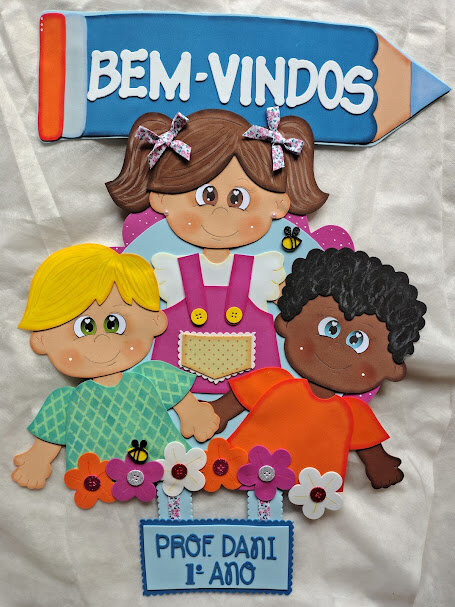Cartaz escolar de bem-vindos em eva