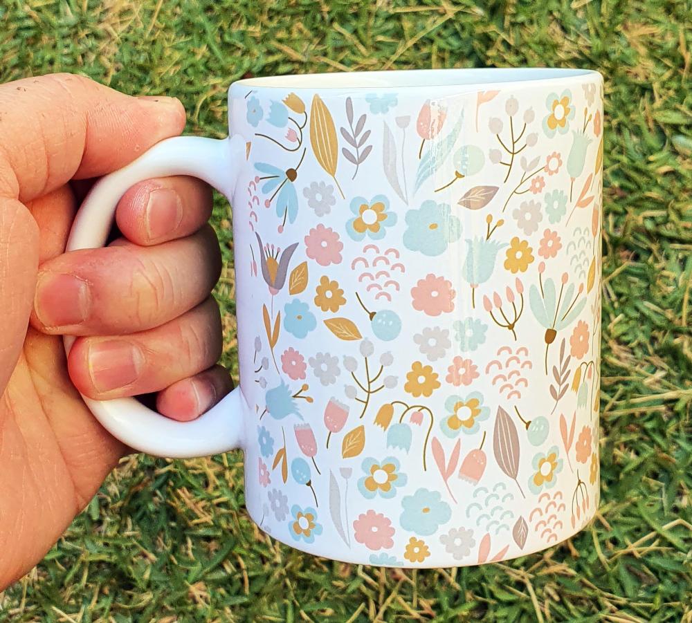 Caneca Branca Personalizada com Mensagem Motivacional