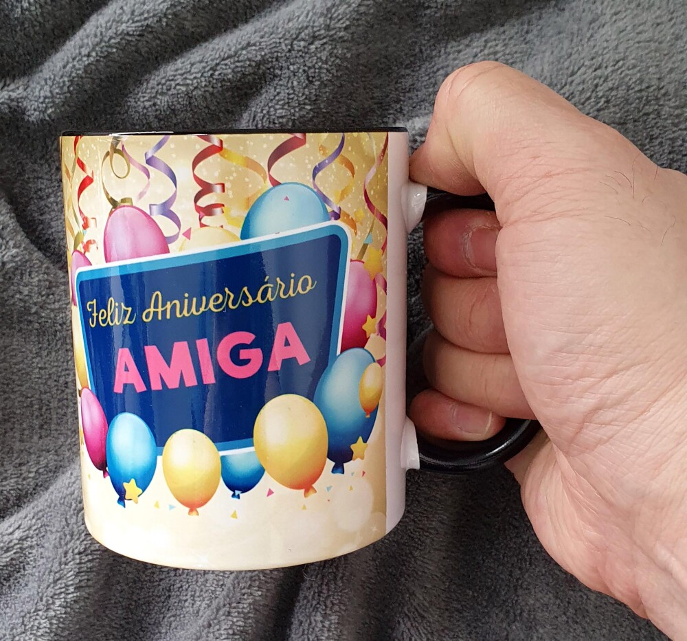 Caneca Preta Personalizada Presente para Aniversário, Festa