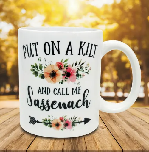 Caneca Branca Personalizada Seriado Outlander Sassenach