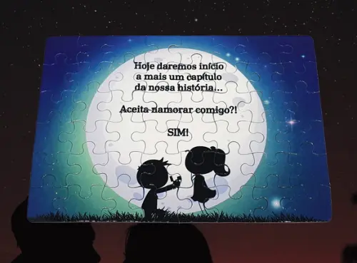 Quebra-cabeça Casal de Namorados Surpresa Pedido de Namoro