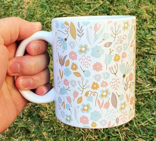 Caneca Branca Personalizada com Mensagem Motivacional
