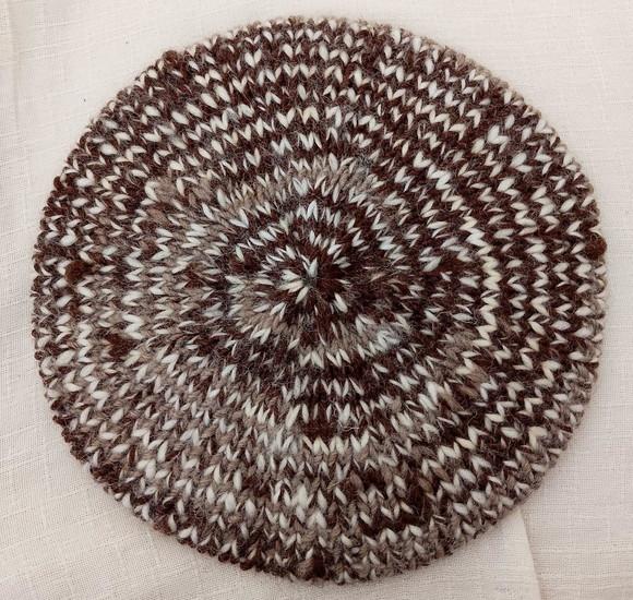 Gorro Marrom e Branco