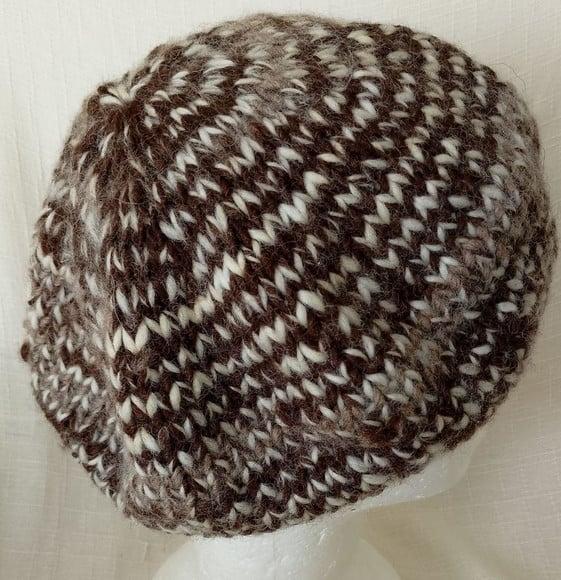Gorro Marrom e Branco