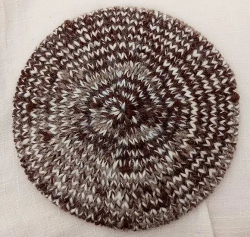 Gorro Marrom e Branco