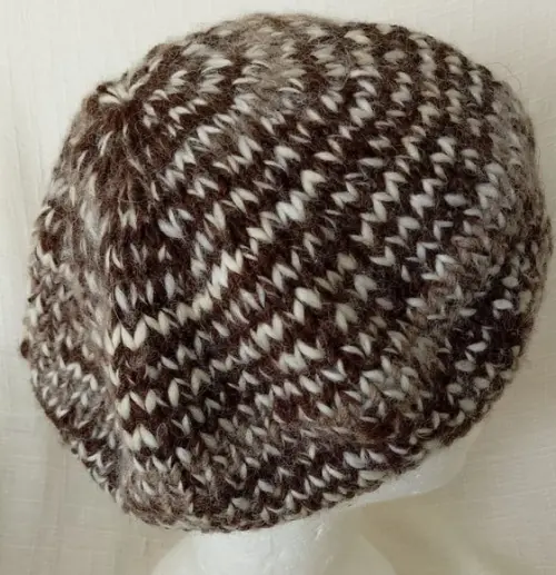 Gorro Marrom e Branco