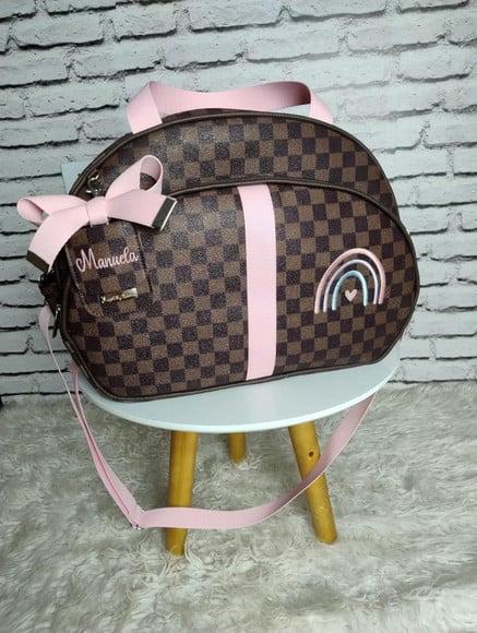 Bolsa Maternidade G Marrom com Detalhes Rosa Bebê Arco Íris