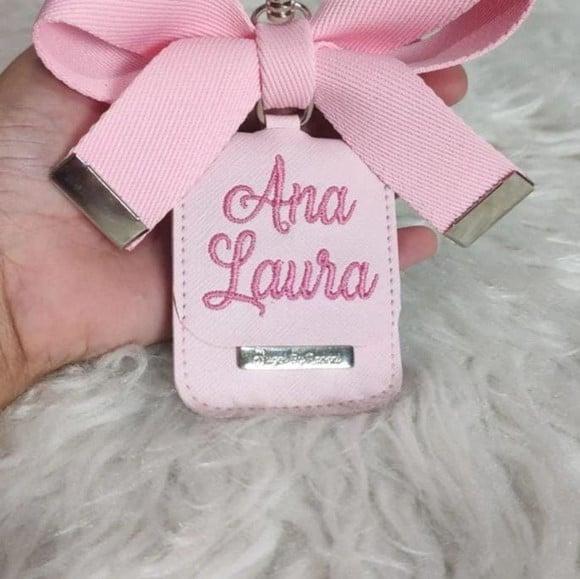 Chaveiro com Laço de Bolsa Maternidade com Tag