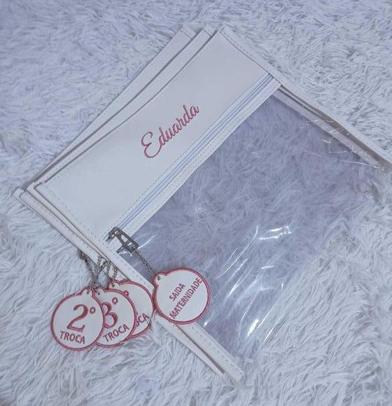 Kit 4 Saquinhos com Tag + 1 Malinha m Branco e Rose
