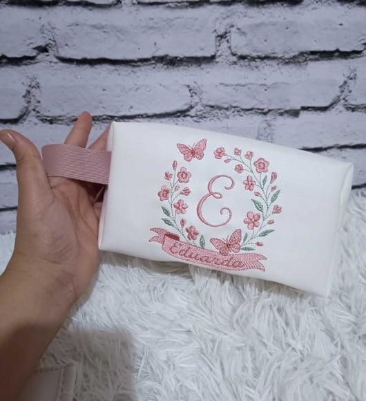 Kit 4 Saquinhos + 1 Malinha m + 1 Nécessaire Branco com Rose