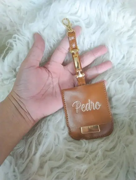 Chaveiro Bolsa Maternidade (tag Birdao) Caramelo