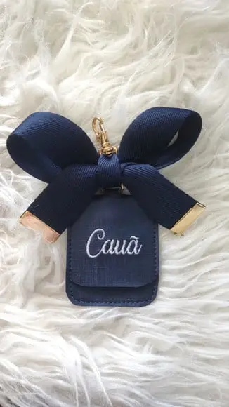 Chaveiro com Laço Bolsa Maternidade com Tag Ferragem Dourada