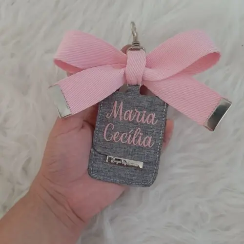 Chaveiro com laço de Bolsa Maternidade com tag