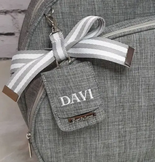 Chaveiro com laço de Bolsa Maternidade com tag