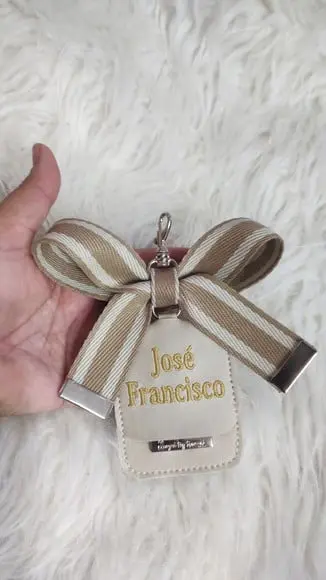 Chaveiro com Laço de Bolsa Maternidade com Tag