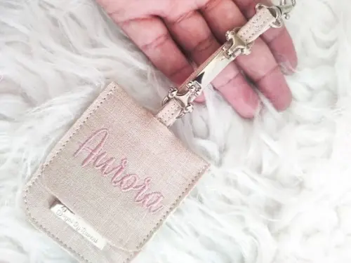 Kit Chaveiro Bolsa Maternidade Laço e Tag Personalizada
