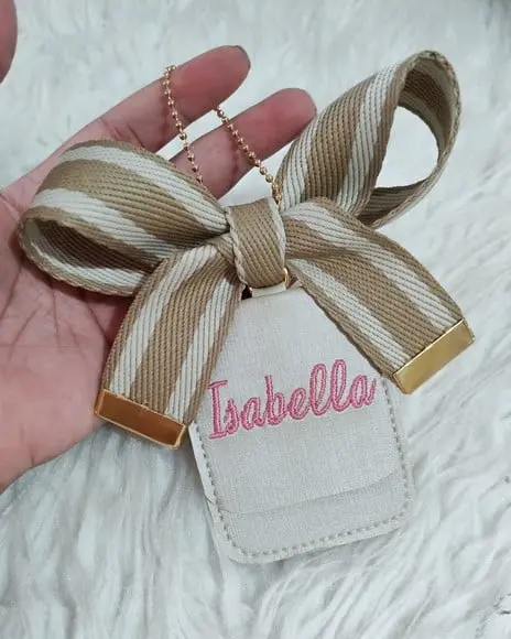 Kit de 3 Chaveiros Bege e Rosa com Ferragens Douradas