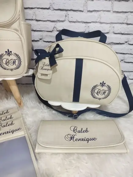 Kit Maternidade Bege Detalhes Azul com Trocador e Saquinhos