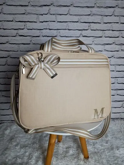 Mala Mamãe Maternidade Aveia com Tag Personalizada