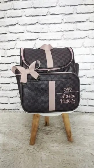 Mochila 2 em 1 Luxo Marrom com Rose ( Tema Coração )