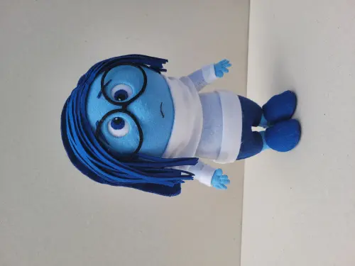 ✨ Boneca Decorativa Azul – Estilo Emocional | Fofa e Cheia de Personalidade ✨