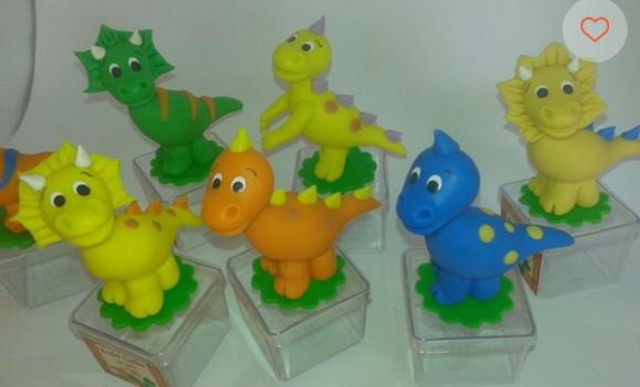10 Caixinha Dinossauro em Biscuit