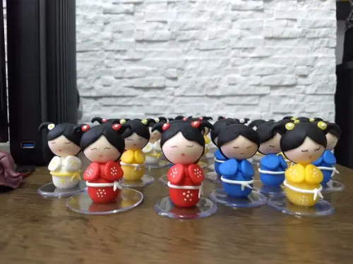 10 Kokeshi Biscuit