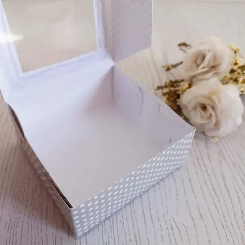 Kit com 10 Caixas para lembrancinhas prata com poá Dias das Mãe