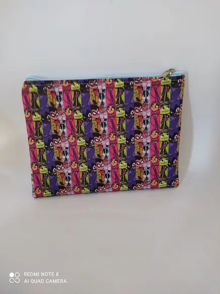 Necessaire Jovem Titans