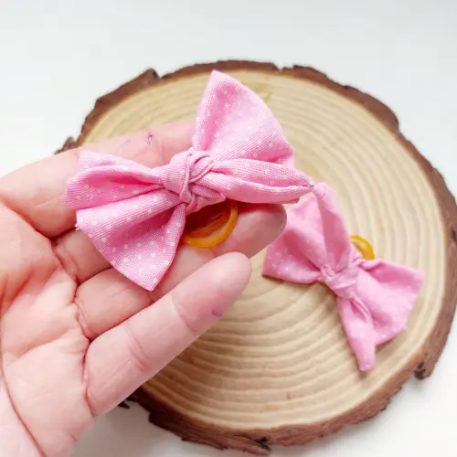 Kit de laço pet rosa com poás - 2 unidades da Apetrechos pet