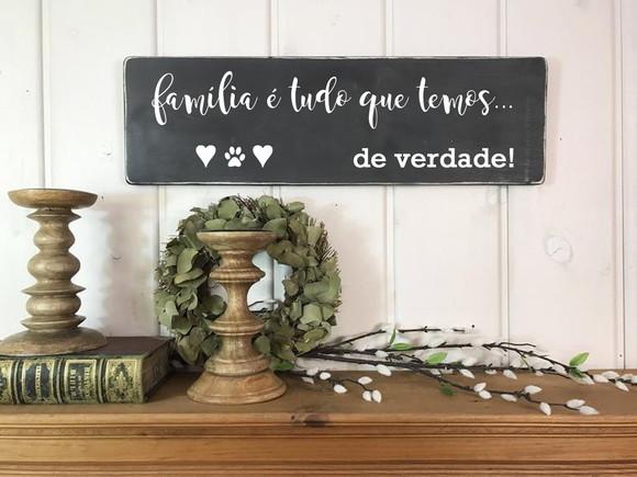 Placa Decorativa Madeira Rústica Pintada Família É Tudo